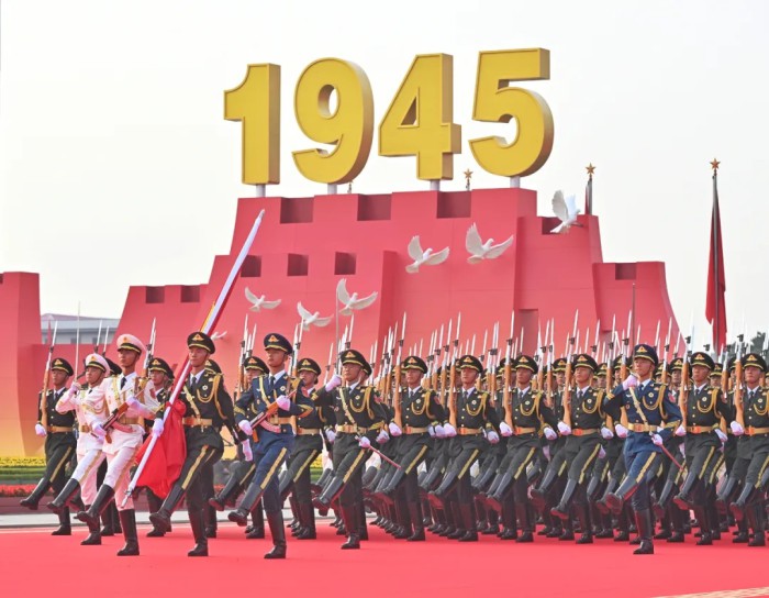 东莞台商协会组织观看九三阅兵：凝聚两岸共识，共筑强国梦想