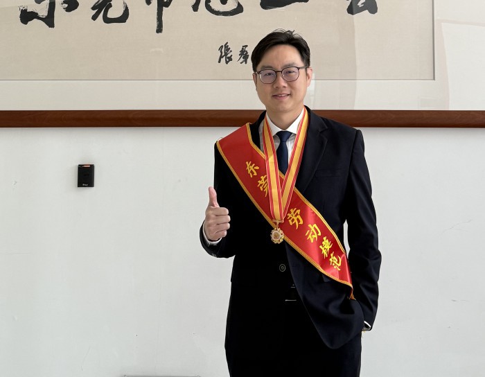 吴贤达常务副会长及会员企业获颁